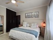 6 Bedroom House For Sale in Gonubie