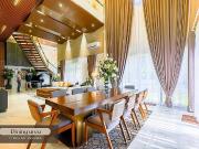 6 Bedroom House for Sale in Multinational Village,...