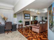 6 Bedroom House For Sale in Parsons Hill