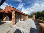6 Bedroom House For Sale in Silverton