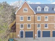 6 Bedroom House Hertford Hertfordshire 92510950