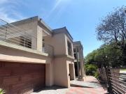 6 Bedroom House in Bendor