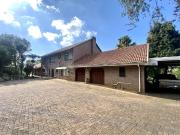 6 Bedroom House in Blackridge