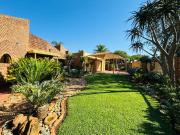 6 Bedroom House in Cashan