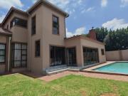 6 Bedroom House in Cashan