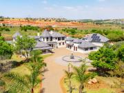 6 Bedroom House in Cornwall Hill