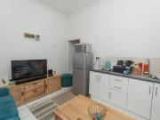 6 Bedroom House in Cotswold