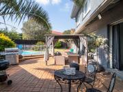 6 Bedroom House in Dowerglen and Ext