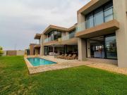 6 Bedroom House in Eye of Africa