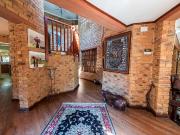 6 Bedroom House in Ferndale