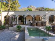 6 Bedroom House in Hout Bay and surrounds