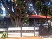 6 Bedroom House in Oos Einde