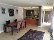 6 Bedroom House in Lotus River