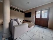 6 Bedroom House in Pelikan Park