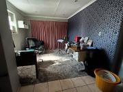 6 Bedroom House in Primrose