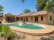 6 Bedroom House in Rosebank