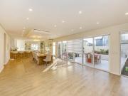 6 Bedroom House in Sandown