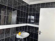 6 Bedroom House in Sunny Ridge