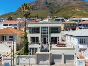 6 Bedroom House in Walmer Estate