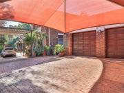 6 Bedroom House in Waterkloof Ridge