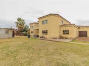 6 Bedroom House in Welgedacht