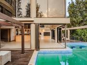 6 Bedroom House in Woodhill