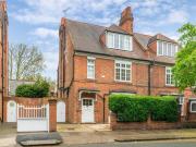 6 Bedroom House London Greater London LS95026619