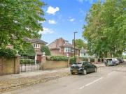 6 Bedroom House Londres Greater London 100398387