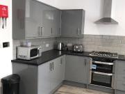 6 bedroom house of multiple occupation for rent in...