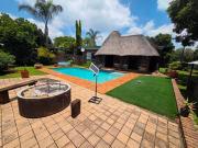 6 bedroom house on the market in hen.