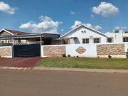 6 bedroom house on the market in lenasia