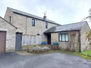 6 bedroom house share for rent in Barkerend Road,...