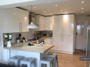 6 bedroom house share for rent in Rosecroft Way...