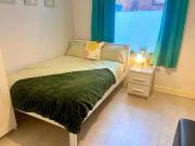 6 bedroom house share to rent