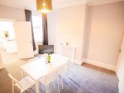 6 bedroom house share to rent