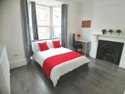 6 bedroom house share to rent