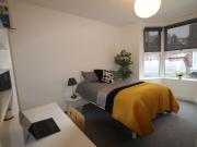 6 bedroom house share to rent