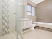 6 Bedroom House To Let in Melrose North