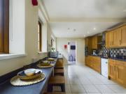 6 bedroom house to rent