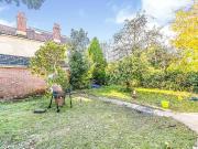 6 bedroom house to rent