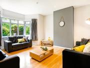 6 bedroom house to rent