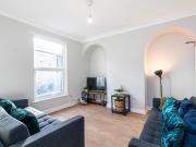 6 bedroom house to rent