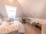 2 bedroom house share to rent