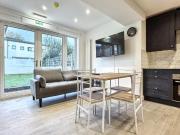 6 bedroom house to rent