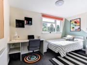 6 bedroom house to rent