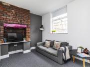 6 bedroom house to rent