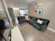 6 bedroom house to rent