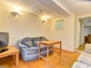 6 bedroom house to rent