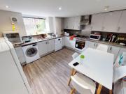 6 bedroom house to rent