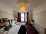 6 bedroom house to rent